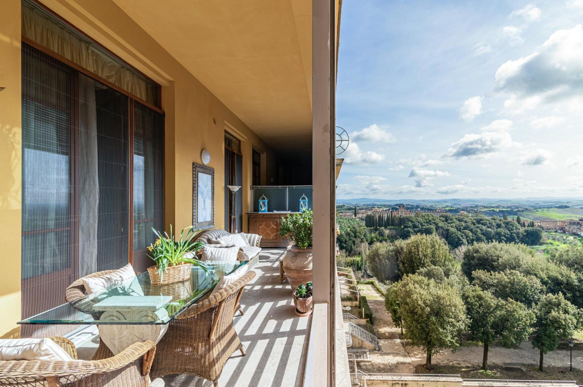 Porta Tufi Luxury Apartment With Private Parking! Siena Dış mekan fotoğraf